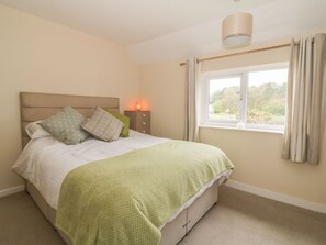 Room - 2 Hillside Cottages - Cozy Retreat (Ipswich)