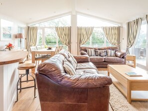 Living area - 2 Tree Tops, Lanreath (Looe)