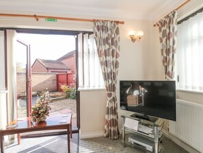 Living area - Fatima Burnham-On-Sea Somerset (Burnham-on-Sea)