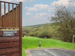 Property grounds - Hideaway Lodge, Tintagel (Tintagel)