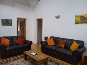 Fireplace - Charming Dilly Dally Barn Retreat (Holsworthy)