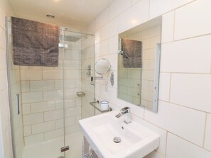 Shower - 3 Elm Cottage, Carhampton (Minehead)