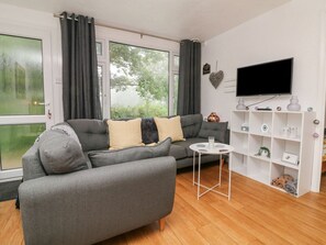 Living area - Number 24 The Park Kilkhampton (Bude)