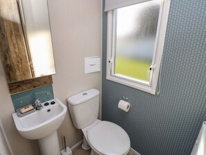 Shower - Bay View, Hillway nr Bembridge (Bembridge)