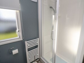 Shower - Bay View, Hillway nr Bembridge (Bembridge)