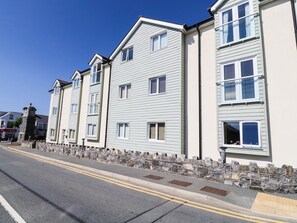 Exterior - 10 Pen Llanw Tides Reach, Rhosneigr (Rhosneigr)