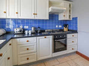 Dishwasher, high chair - Sea Breeze, Dinas Dinlle (Caernarfon)