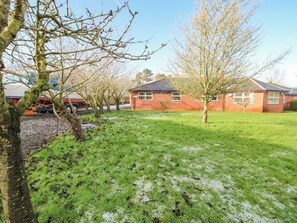 Property grounds - Blackwater Meadows, Ellesmere (Ellesmere)