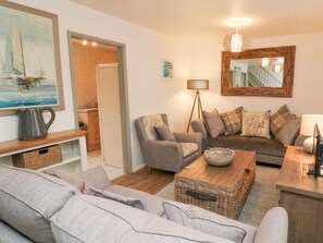 Living area - Kingfisher Cottage, Ilfracombe (Ilfracombe)
