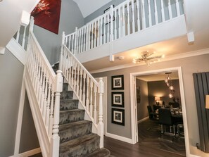 Interior - Corriegale, Apperley Bridge (Bradford)