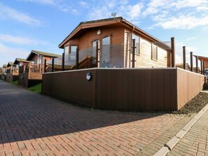 Exterior - Serenity Sunset, in Ilfracombe (Ilfracombe)