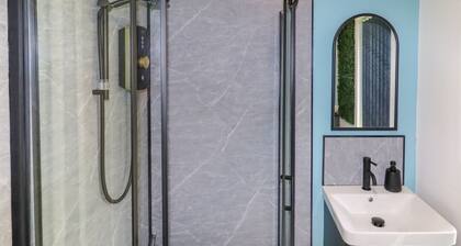 Valley Lodge 4 - North Wales Eco Lodges