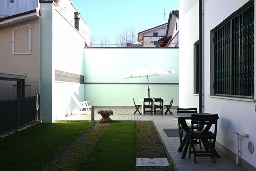 RP04 - Cesenatico, five-room apartment with large garden near the sea
