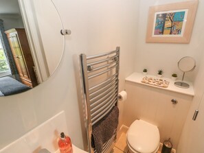 Shower - Crown Cottage, Penally (Tenby)