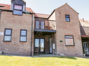 Exterior - Charming Esk View Retreat in Whitby (Whitby)