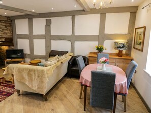 Interior - Middle Cottage, Ludlow (Ludlow)