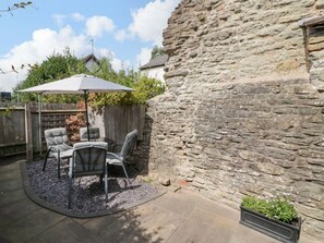 Outdoor dining - Middle Cottage, Ludlow (Ludlow)