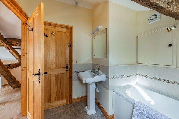 Shower - The Old Mill, Stockton (Welshpool)