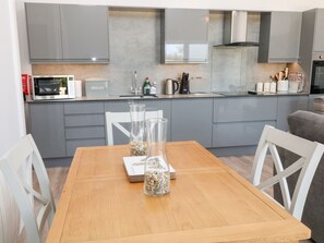 Dining - Willow Cottage in Combe Martin (Ilfracombe)