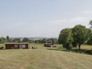 Exterior - Charming Poppy Property in Raglan (Usk)