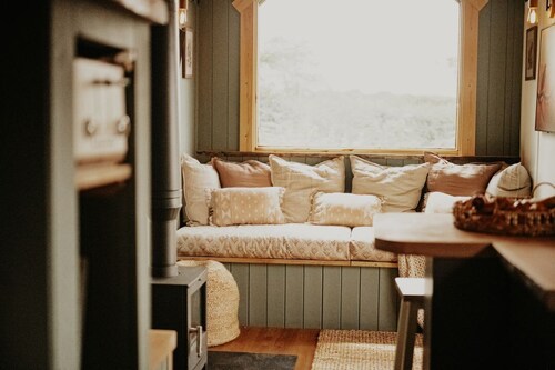 Tiny Home Rowan in Llanfechell