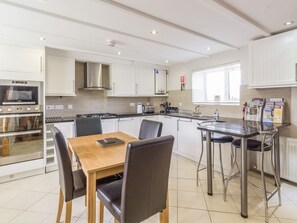 Dining - Dale View: Charming Home in Catton (Hexham)