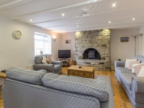 Living area - Dale View: Charming Home in Catton (Hexham)