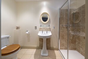 Shower - Greystead Old Church, Bellingham (Hexham)