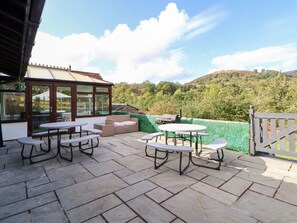 Outdoor dining - Castellolwg, Llangollen (Llangollen)