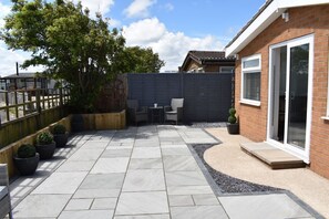 Terrace/patio - Monty's Retreat, Anderby Creek (Skegness)