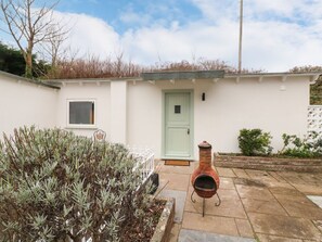 Terrace/patio - 2 Moorlands, Minehead (Minehead)