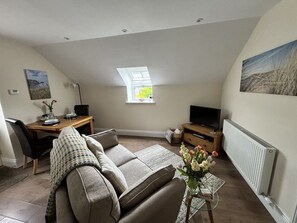 Living area - Lloft Gwair - Hayloft, Crymych (Boncath)