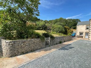 Property grounds - Victoria Mount, Grange-Over-Sands (Grange-Over-Sands)