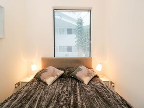 WiFi - Charming Flat 53 in Slough Area (Slough)