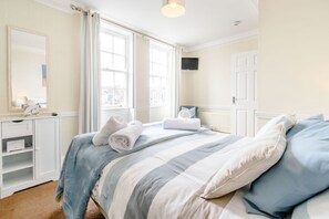 WiFi - What a View at Quayside Apartment, Whitby (Whitby)