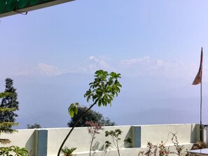 Property grounds - Swaasha Vista (Kausani)