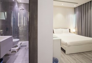 Apartment, City View | Bathroom | Free toiletries, hair dryer, towels, soap - Darent Royal Two Bedroom Kafd View Al Ghadir (Riyadh)