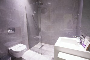 Apartment, City View | Bathroom | Free toiletries, hair dryer, towels, soap - Darent Royal Two Bedroom Kafd View Al Ghadir (Riyadh)