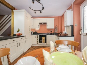 Dishwasher - Mount Pleasant Cottage, Lindale (Grange-Over-Sands)