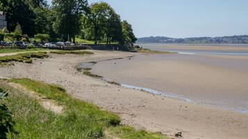 Tæt på stranden