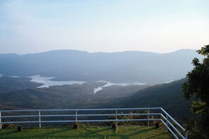 View from property - Shelar Agro Tourism and Holiday Homes (Mahabaleshwar)