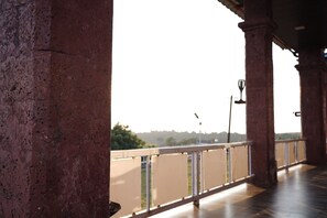 View from property - Shelar Agro Tourism and Holiday Homes (Mahabaleshwar)