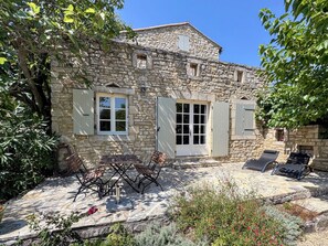 Outdoor dining - Vrbo Property (Le Garn)