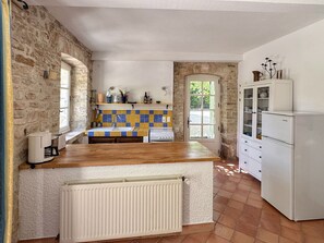 Private kitchen - Ardèche vacation apartment in a quiet location (Le Garn)