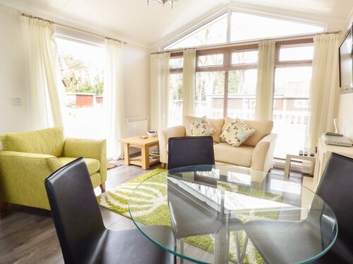 Charming Lodge 6 in Llanarth