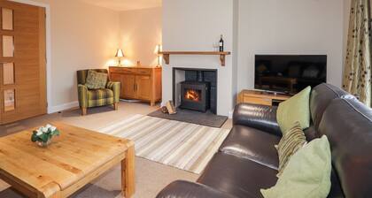 MILLVIEW, beautiful views, WiFi, Boat of Garten