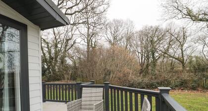 Owls Nest, Furzehill