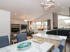 Living area - Owls Nest, Furzehill (Wimborne)