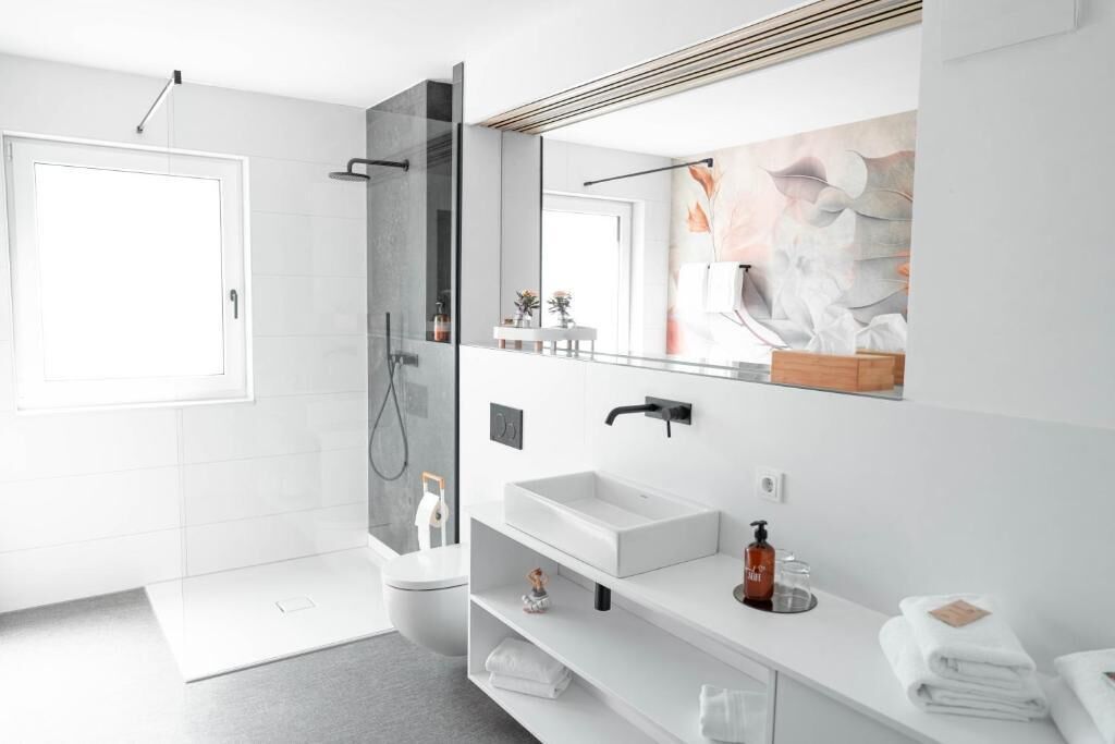 Apartment, Balcony | Bathroom