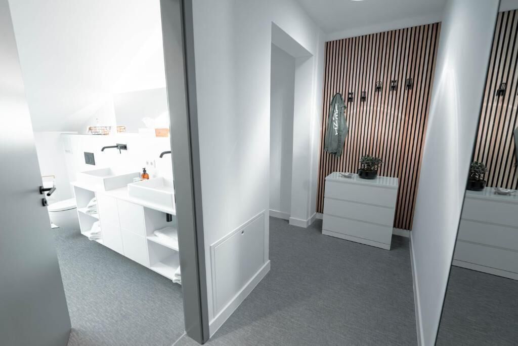 Luxury Suite, Balcony | Bathroom